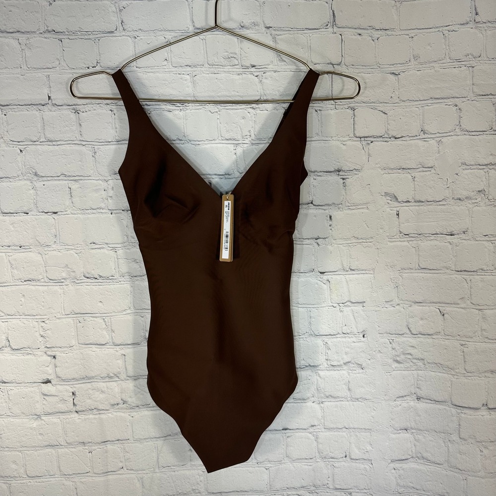 NEW SKIMS Body CS Plunge Bodysuit Cocoa Brown BD-THG-9551W Medium NWT